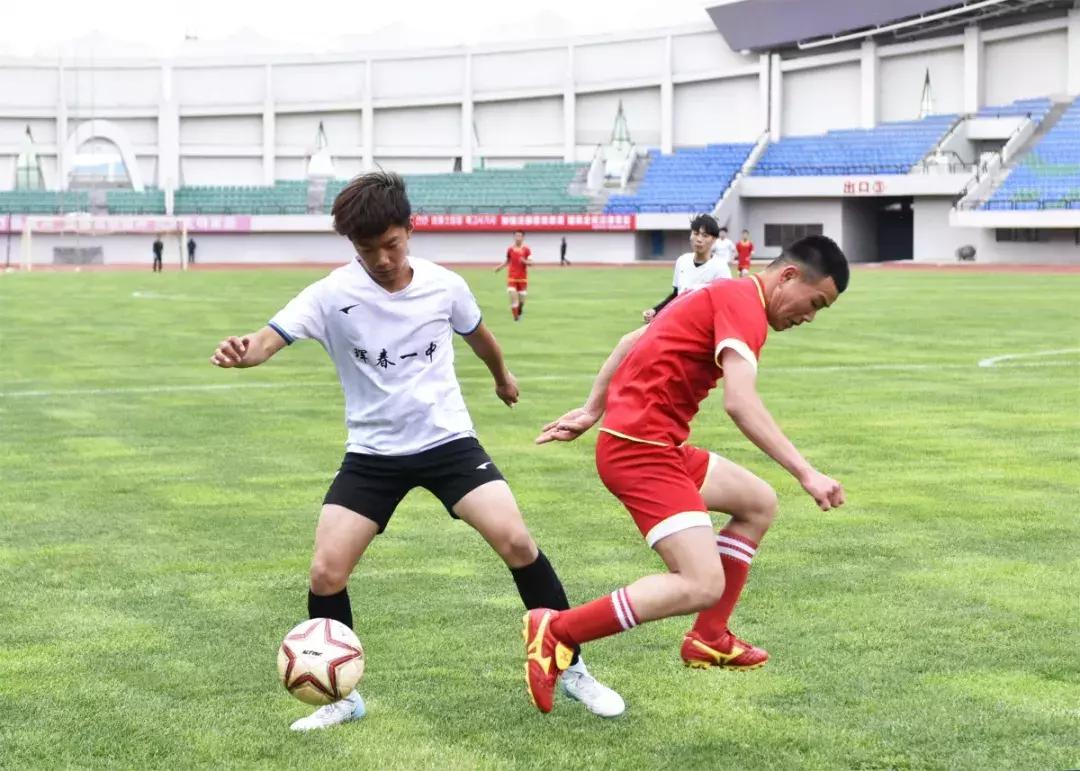 ​中国珲春市-朝鲜罗先市缔结友好城市关系二十周年青少年足球赛开赛