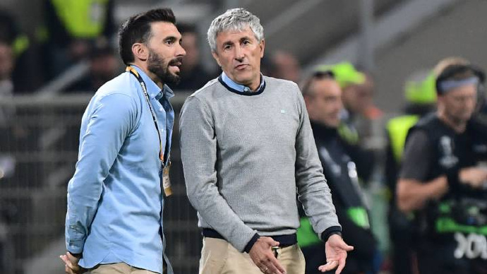 巴萨需要“勇士”，这次选择站在助教这边，如果他的嘴停了才可怕