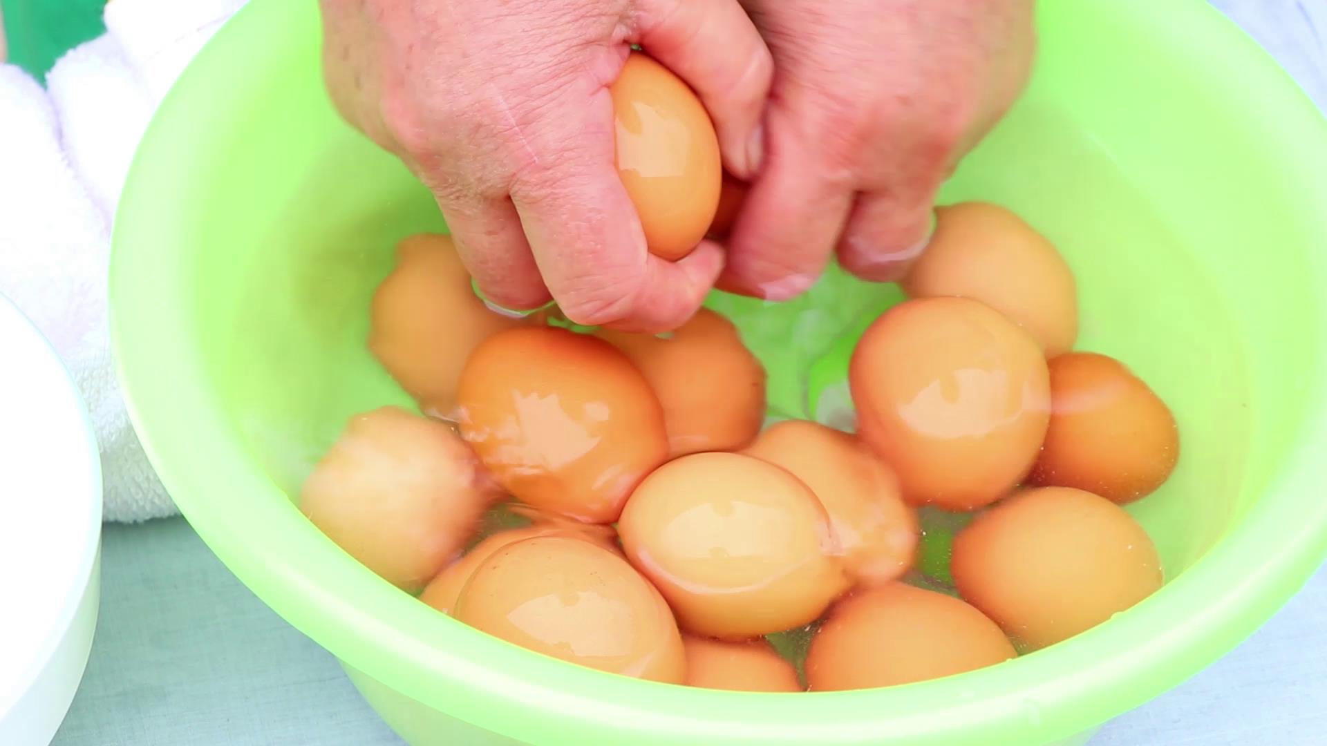 怎么样腌鸡蛋又起沙又流油,简单腌鸡蛋的方法及免费视频播放