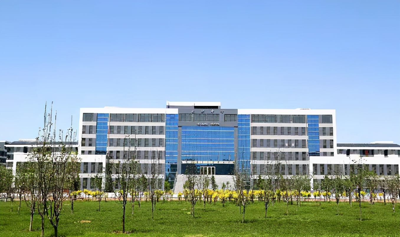 白求恩医院和卫校医院,白求恩医学院属于3+2学校吗