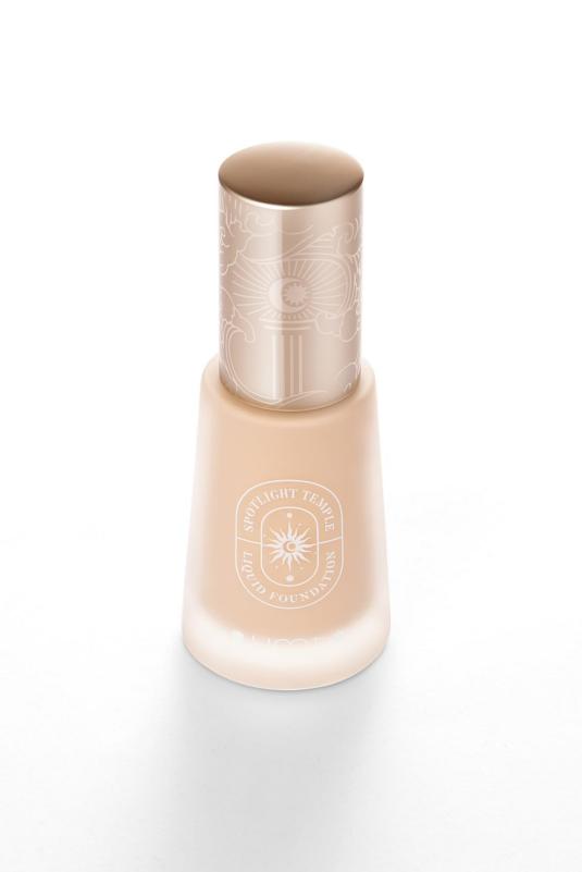 彩妆比较好的品牌推荐女生,彩妆底妆哪个牌子好