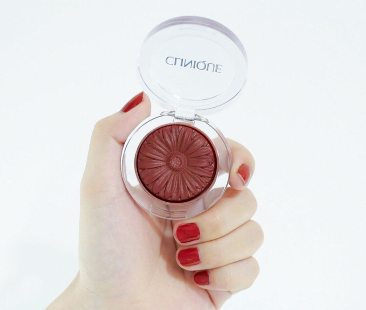 黄皮怎样选腮红颜色显白,买过的腮红