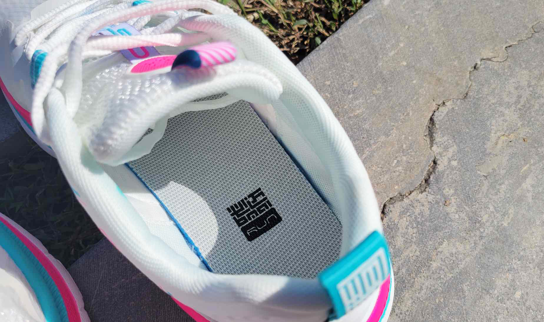 最适合中国人的跑鞋？亲测必迈老爹慢跑鞋，脚感完全不输大牌