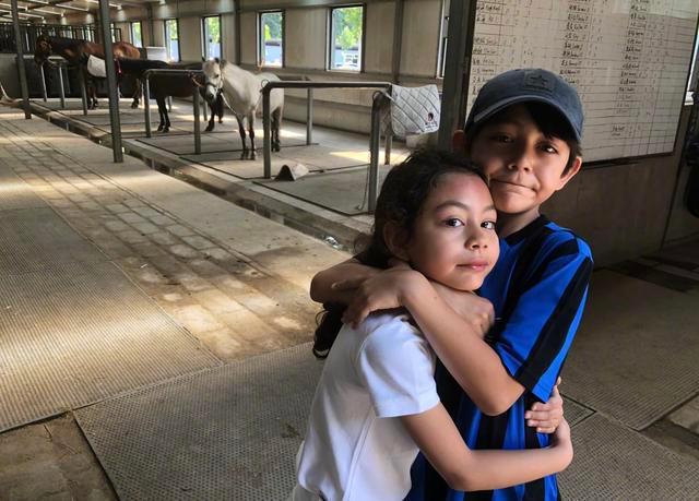 小霓娜图片,安娜和诺一霓娜