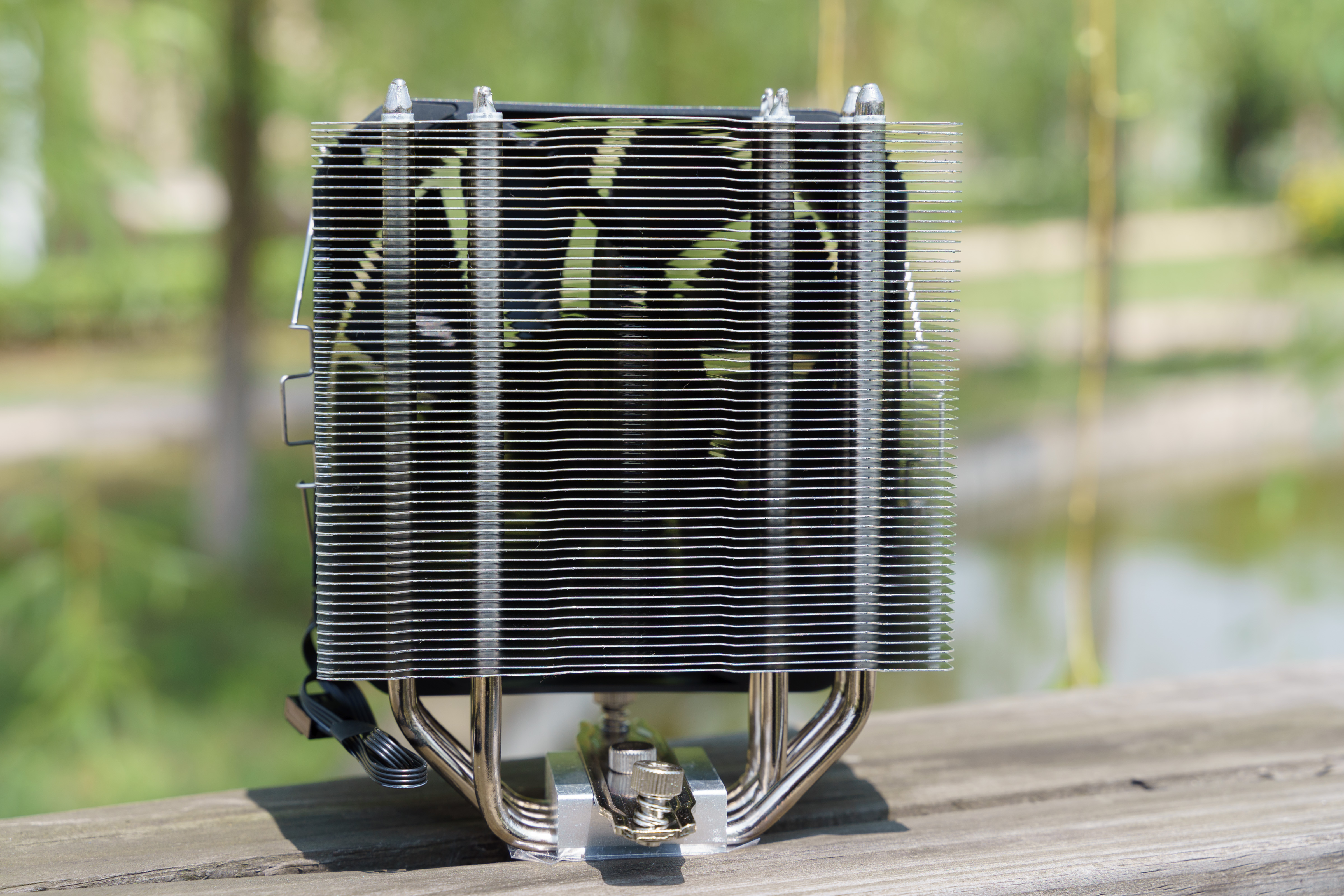 东海k4000,超频三东海r4000对比玄冰400