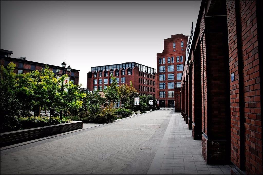 百年前日本人兴建裕大纱厂，剥削虐待童工，如今是“棉三创意园”