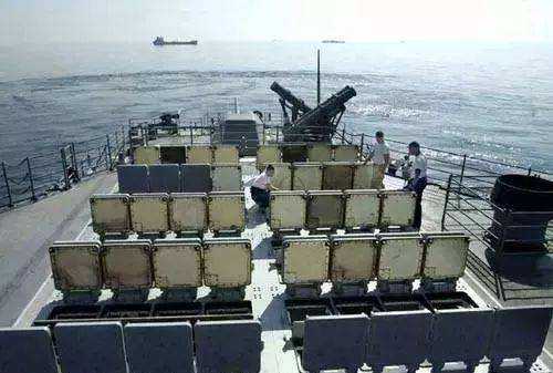 7000吨平台64垂发还嫌不够？052D也想多装，但是体格不允许啊