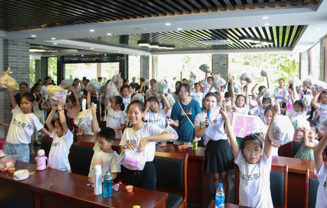 组图：武平县琴韵古筝行六一暨周年庆亲子活动圆满举行