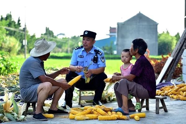 110先进评选｜走近警队中你最“熟悉”的陌生人