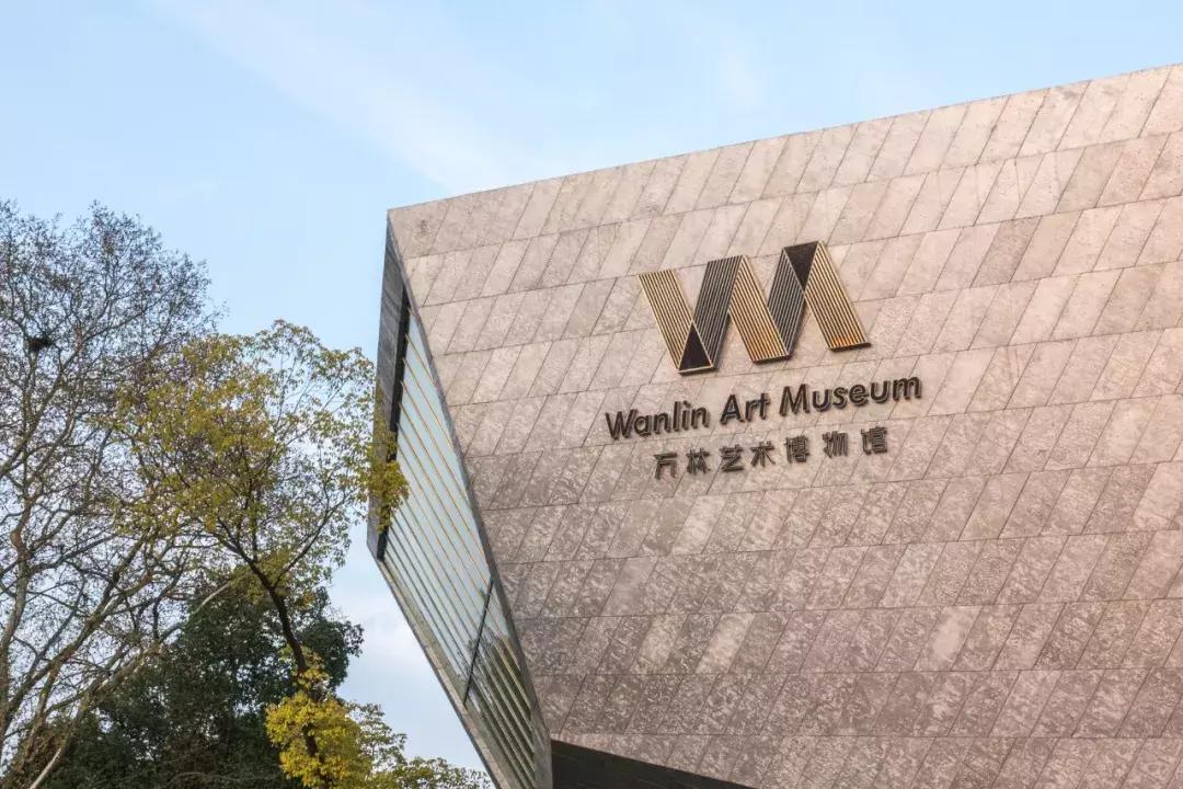 我在汤逊湖畔的华农楚天学院，剪一段复古的小时光