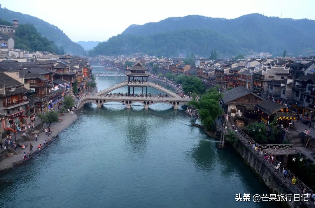 女孩辞职从广州去甘肃*疆新**旅行，途经敦煌哈密有惊无险的难忘经历