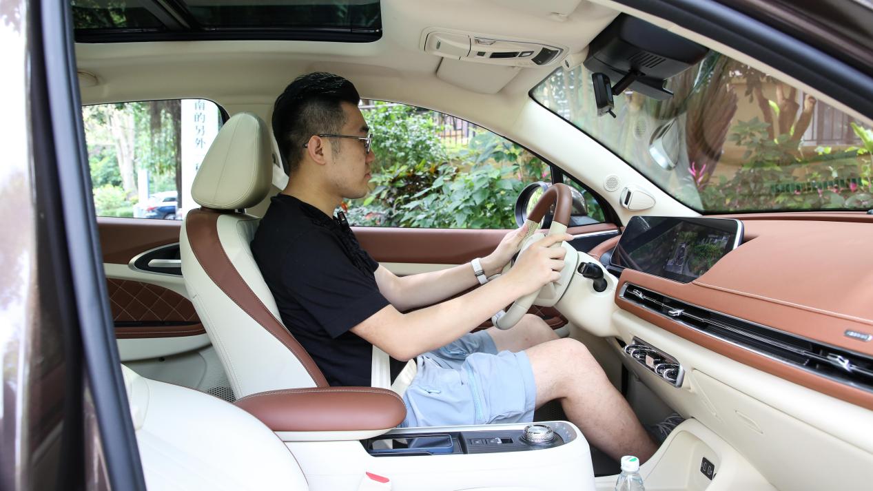 欧拉好猫2022款500公里豪华型试驾,不比合资车差带你体验欧拉好猫