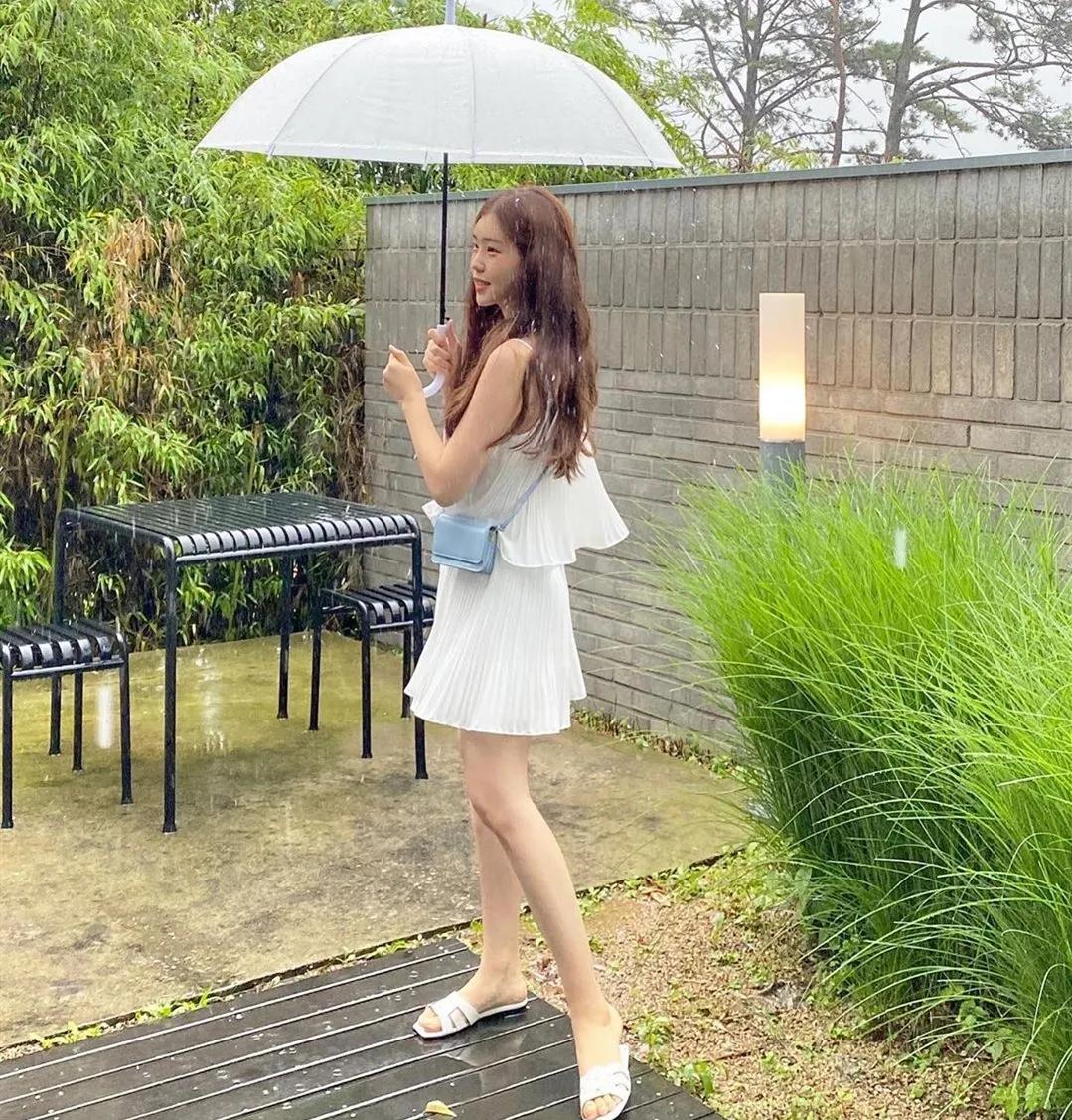 吊带黑色蕾丝穿搭,蕾丝吊带女穿搭