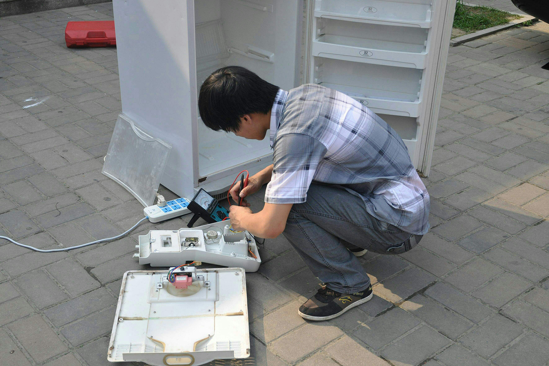 两门冰箱性价比排行榜,双门和三门冰箱哪个好