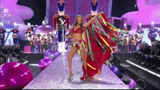 这三位女超模是商模中的里程碑，泰妈是LEGENDS榜单唯一黑人商模