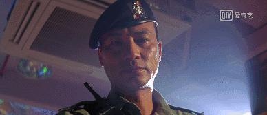 他是香港最低调的影帝,梳起飞机头他又是令人闻风丧胆的江湖大佬