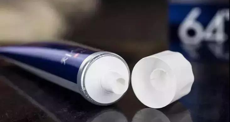 夜间下雨开车看不清楚后视镜,夜间下雨开车看不清后视镜