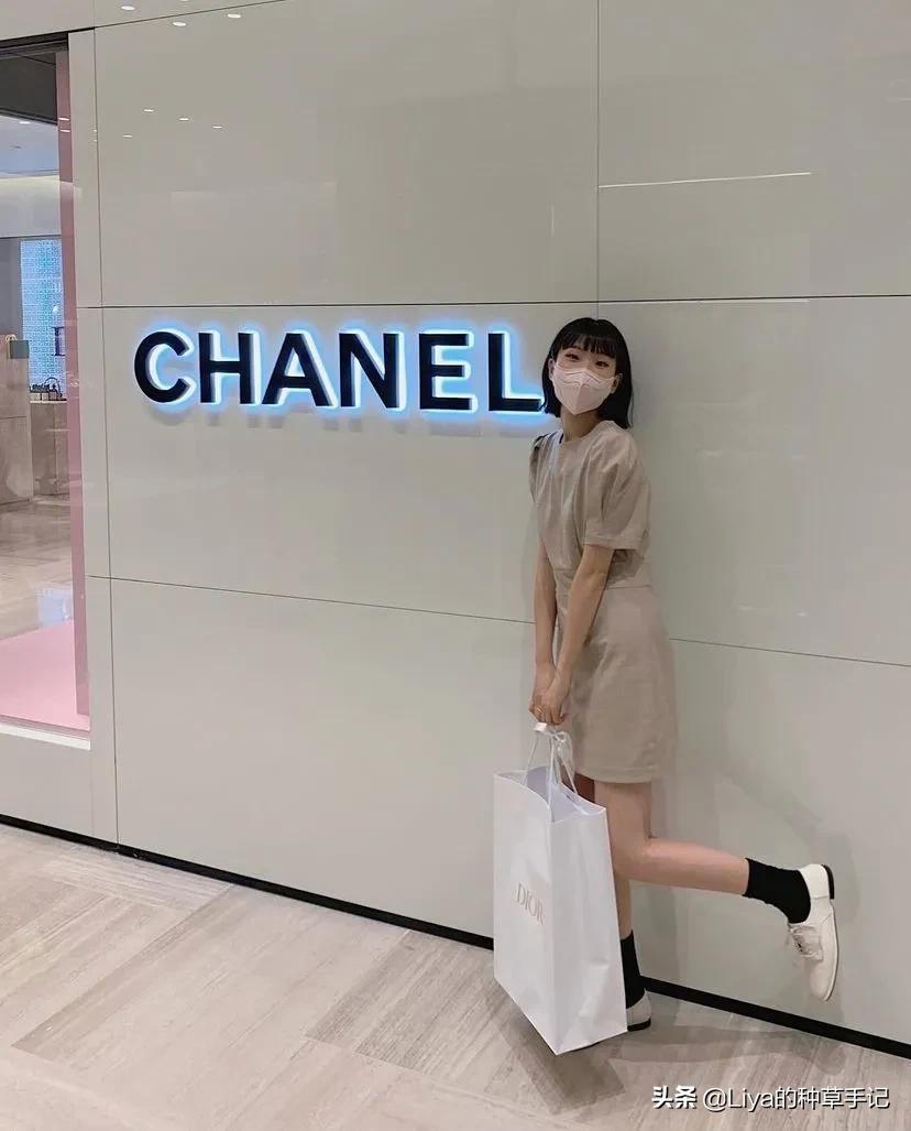 凉鞋好穿不打脚,粗跟凉鞋穿到烂