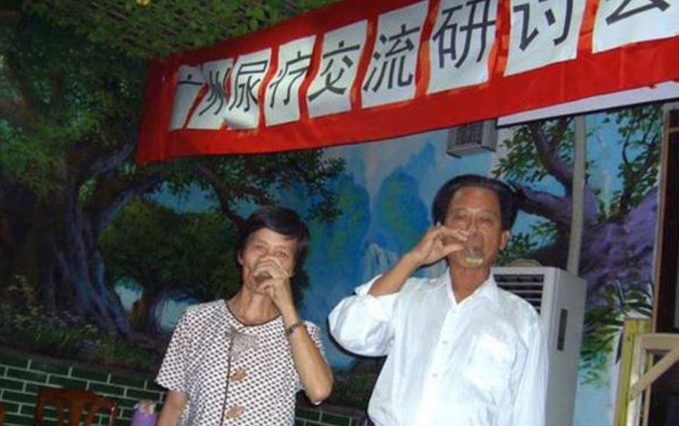 社会丨撞树、火烧、上吊…我国中老年硬核养生法，究竟有多野？