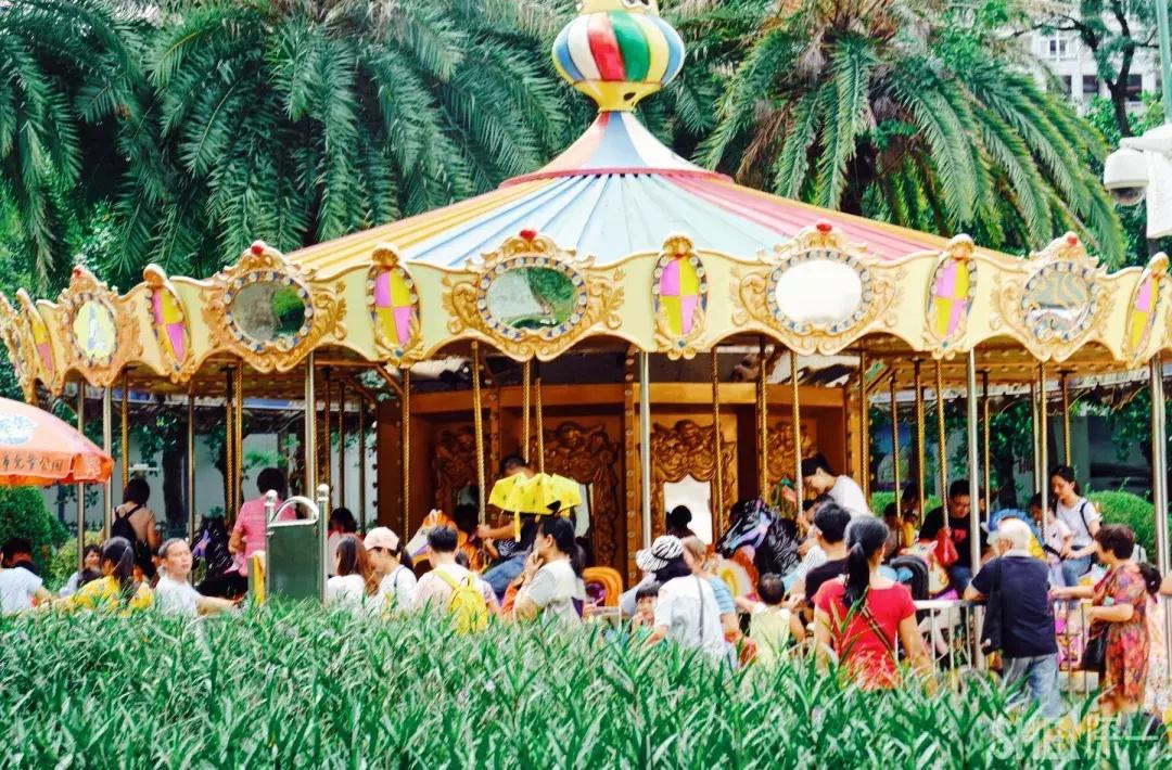 这里是东方世界,东门离这里有多远