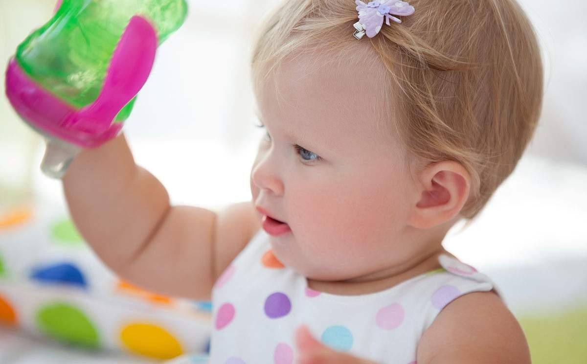 夏季月子宝宝需要护肤吗,夏天月子里的宝宝需要喝水吗