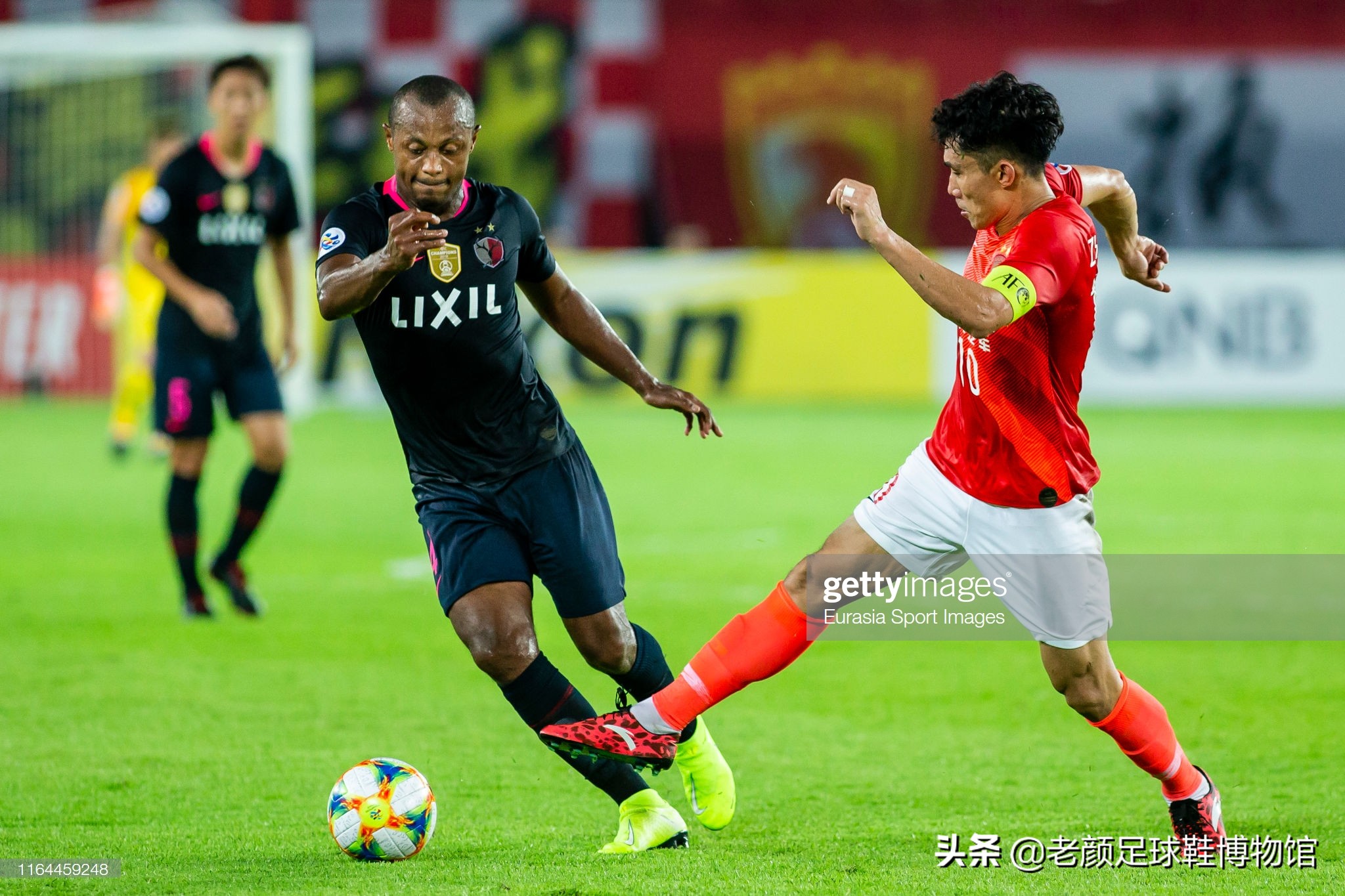 安踏李宁为什么不做钉鞋,中国李宁足球鞋