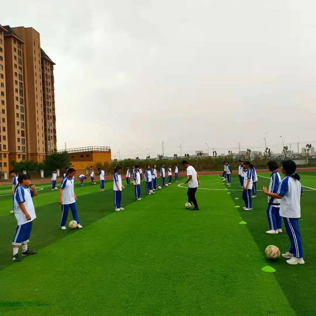 展体育风采,展风采促交流共成长