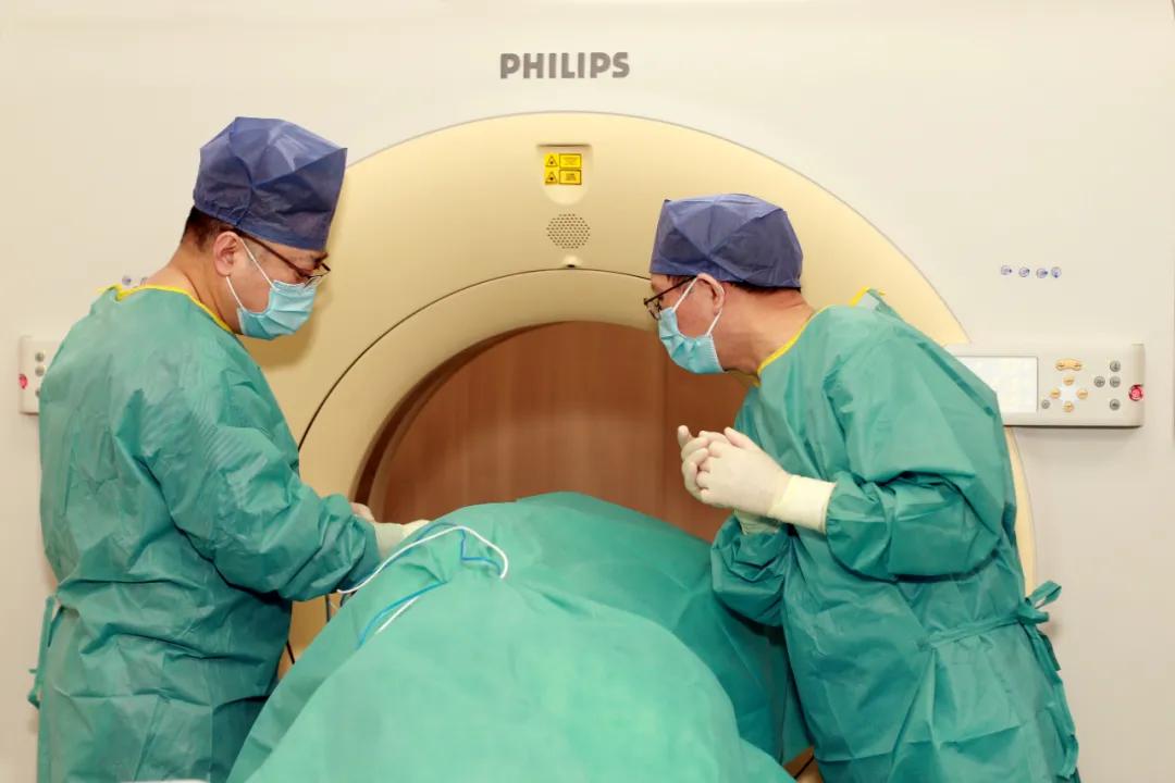 针尖上的艺术——周晓东和他的“超声文化”