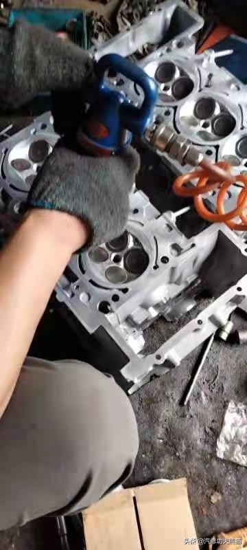 新款大众途锐烧机油吗,百万豪车为什么还烧机油