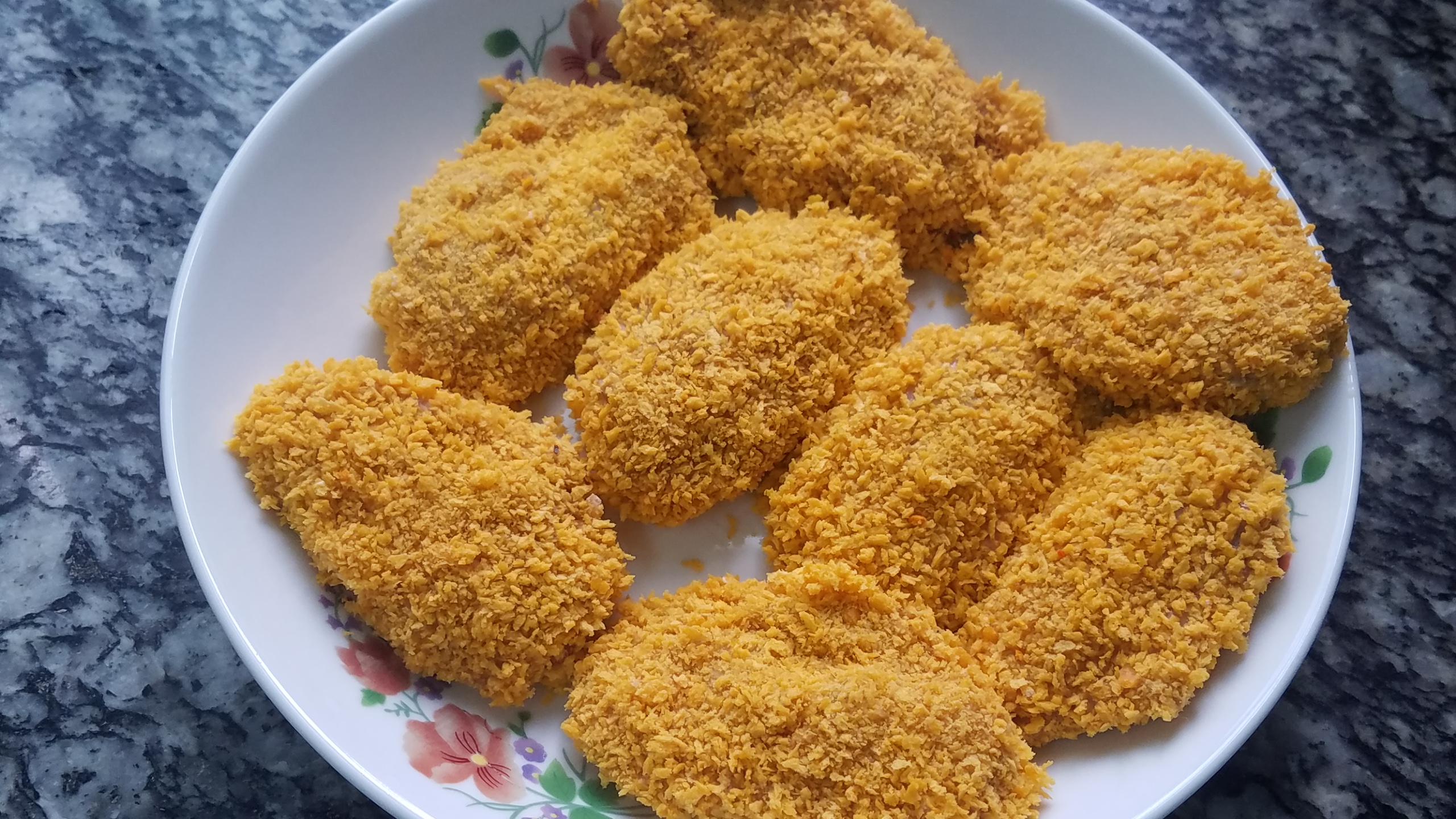 如何做卤香味瑞士鸡翅,辣盐鸡翅香味扑鼻而且做法也简单