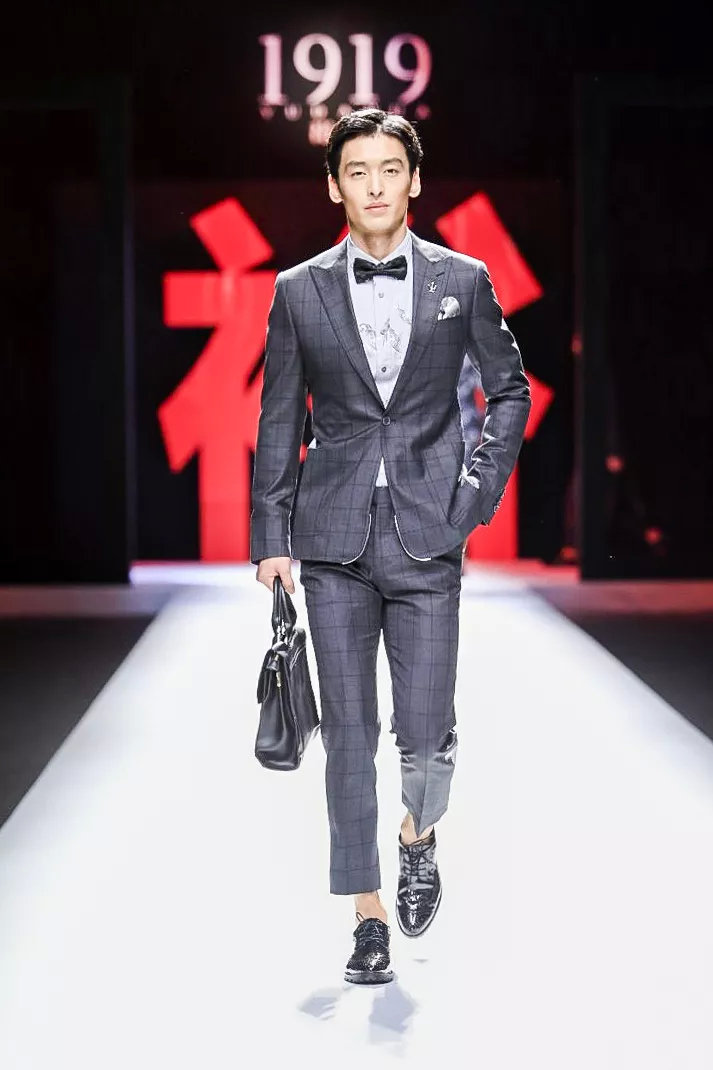 星光大赏王一博肖战粉丝battle,肖战看吴世勋和王一博battle