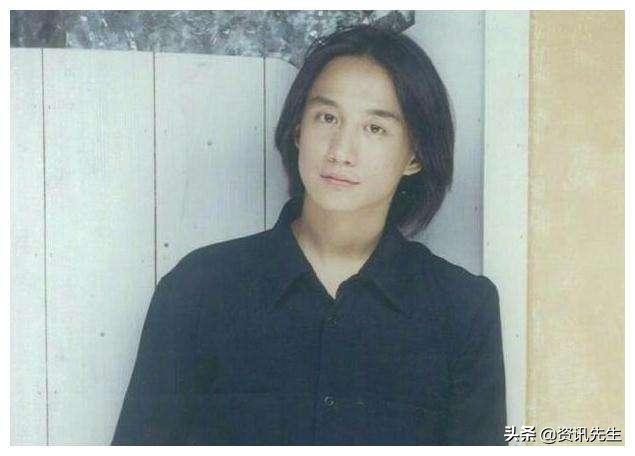 黄磊小女儿穿高跟鞋,黄磊女儿穿花裙显成熟