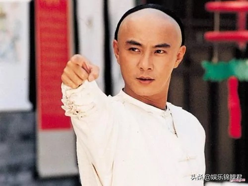 张卫健表哥和干妈,张卫健互换身份当官