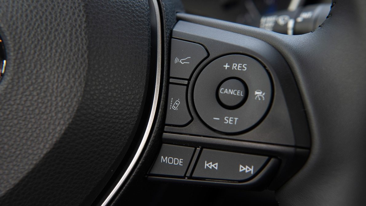 丰田卡罗拉双擎试驾感受,丰田卡罗拉试驾车内感受