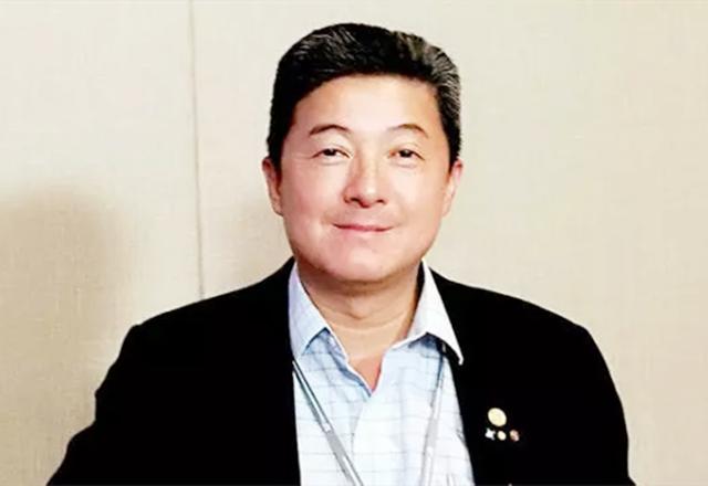 北大才子余杰:自称蒙古人,勾结*华反**势力讨好美国,一切有迹可循