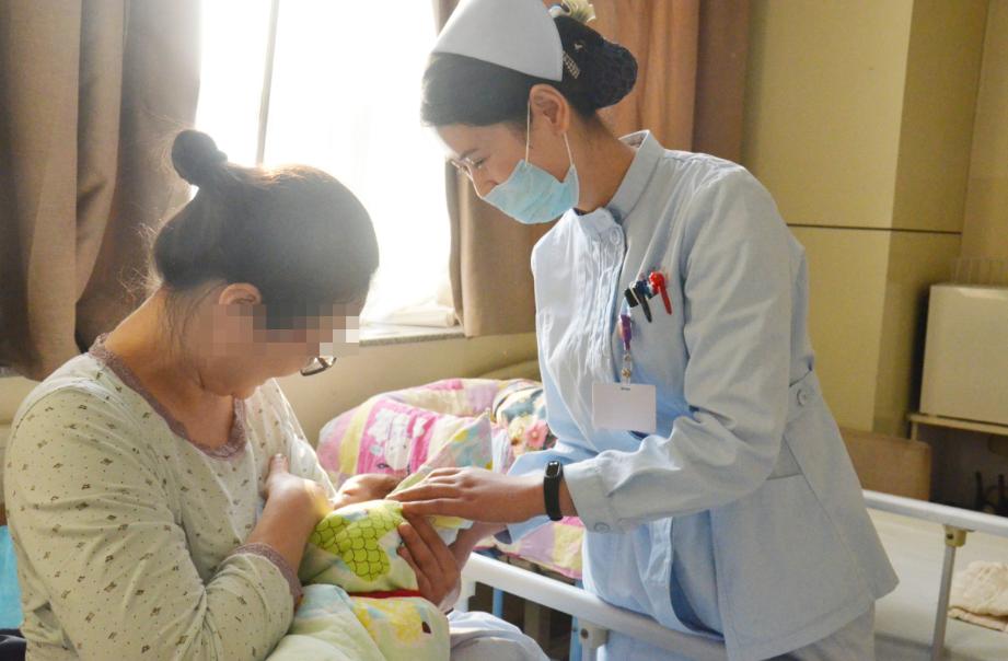 什么时候出生的鼠宝宝命硬,2020年金鼠宝宝农历几月出生最好