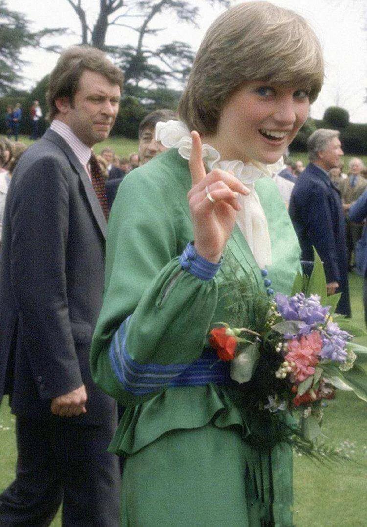 她是永远的“英伦玫瑰”，赢得了全英国的尊重，却输给情敌卡米拉