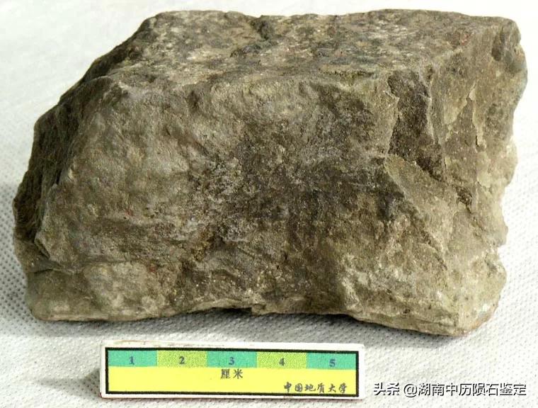 月球陨石与地球矿石的区别,月球陨石和矿石有什么区别