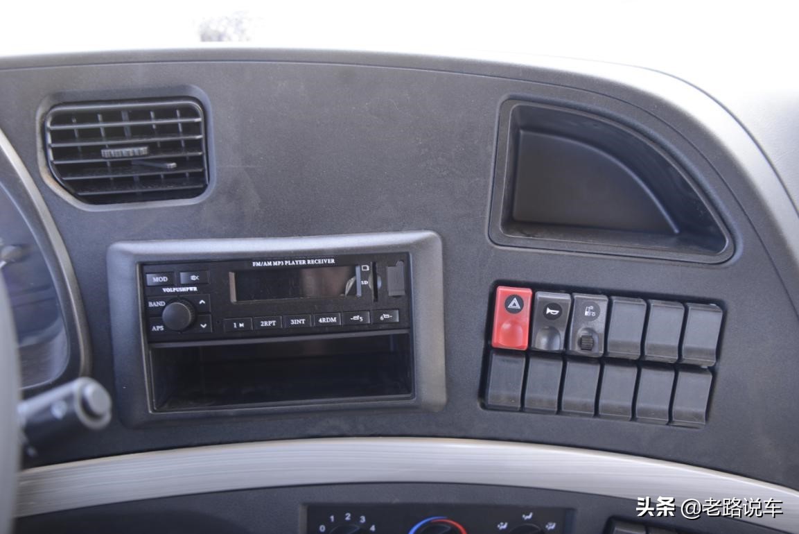 新m3000重体车多重,新m3000s牵引车缺点和优点