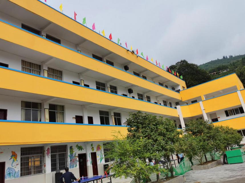 爱心助学教育扶贫工作启动,教育扶贫为贫困学子点亮梦想之灯