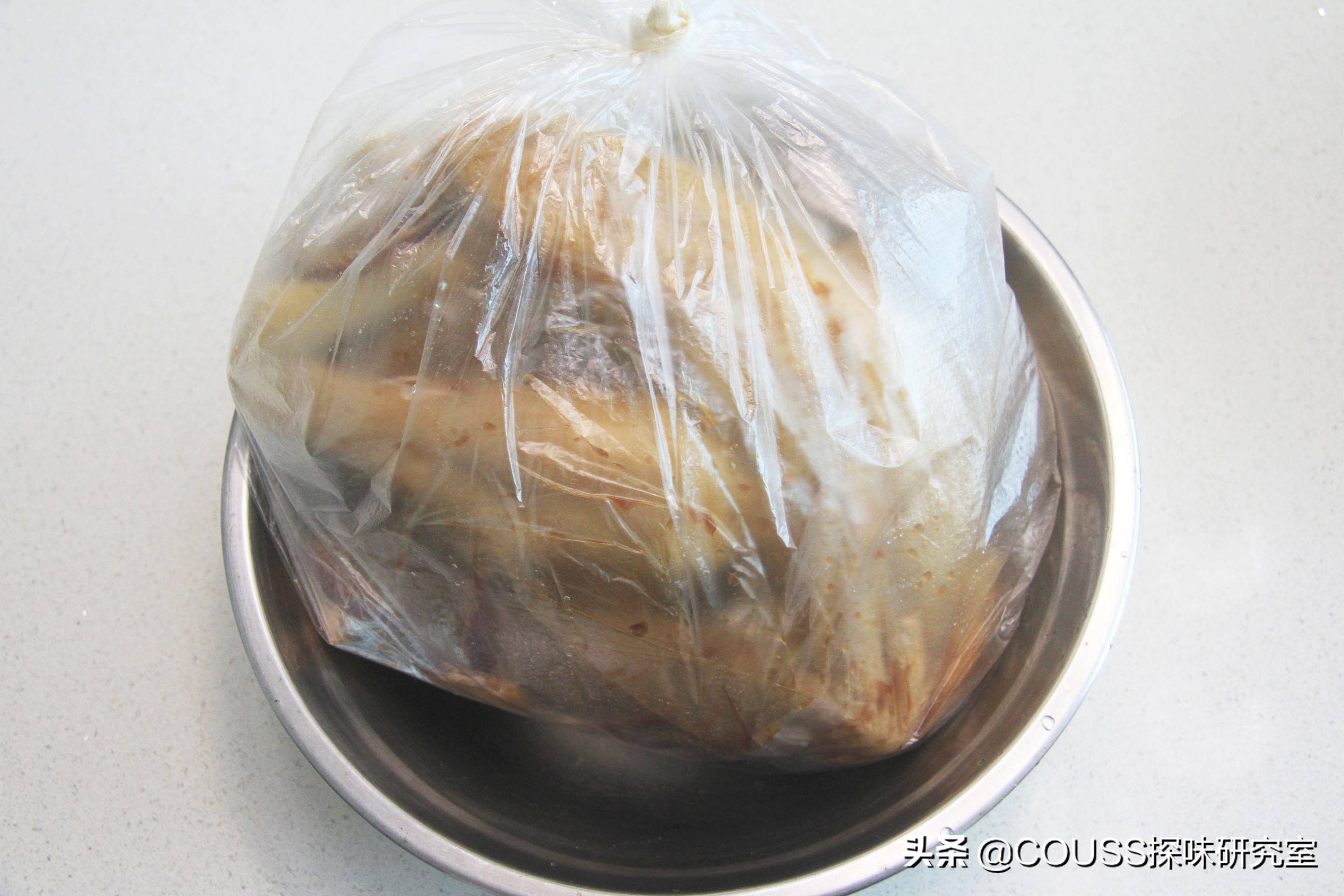 烤全鸡能烤熟吗,碳烤全鸡外脆里嫩