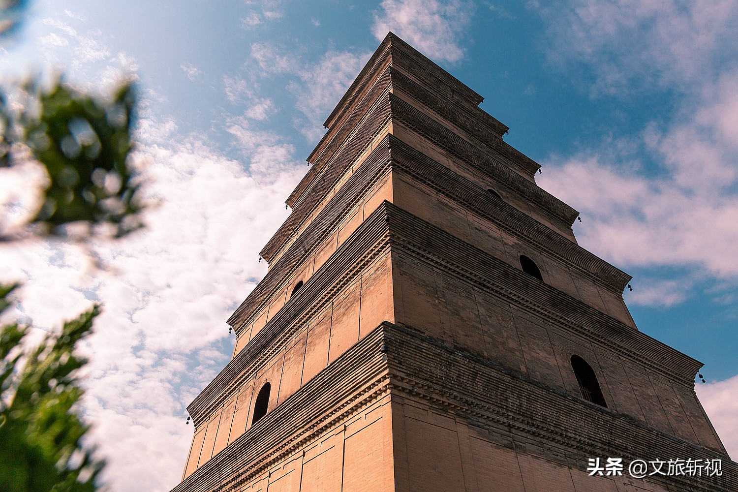 四方楼阁式砖塔大雁塔,大雁塔是哪代的四方楼阁式砖塔