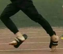 彪马拖鞋发黄怎么办,彪马拖鞋白色容易脏吗