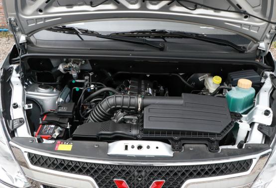 2018款五菱荣光v发动机怎么样,五菱荣光v发动机简介