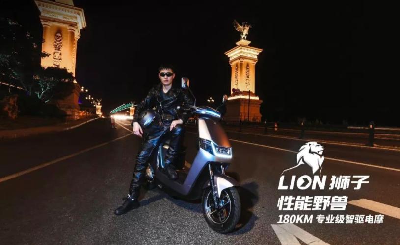 超酷炫！180KM的性能野兽LION来了，网友：这样的电动车才实用