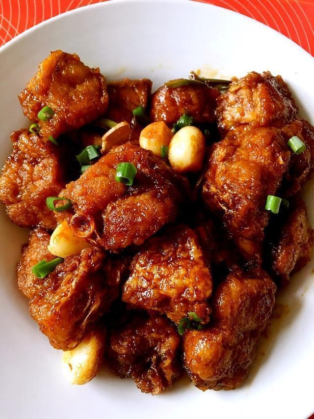 厨师长教大家这样炖草鱼,厨师长教你用草鱼做麻辣水煮鱼