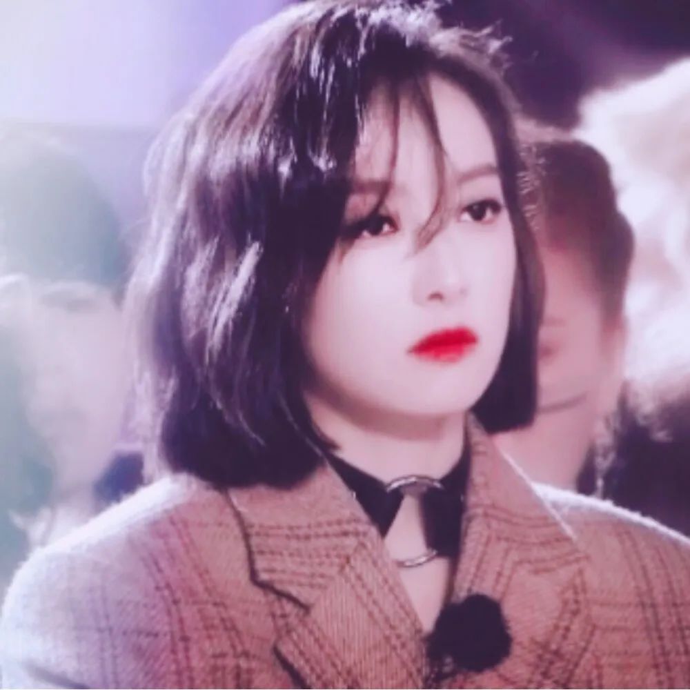 IU未P图遭狂嘲，Lisa素颜被骂“东南亚丑女”：离开滤镜脸崩了？