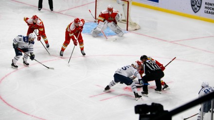 欧冠决赛体育频道直播吧,足球比赛直播2022欧冠曼联