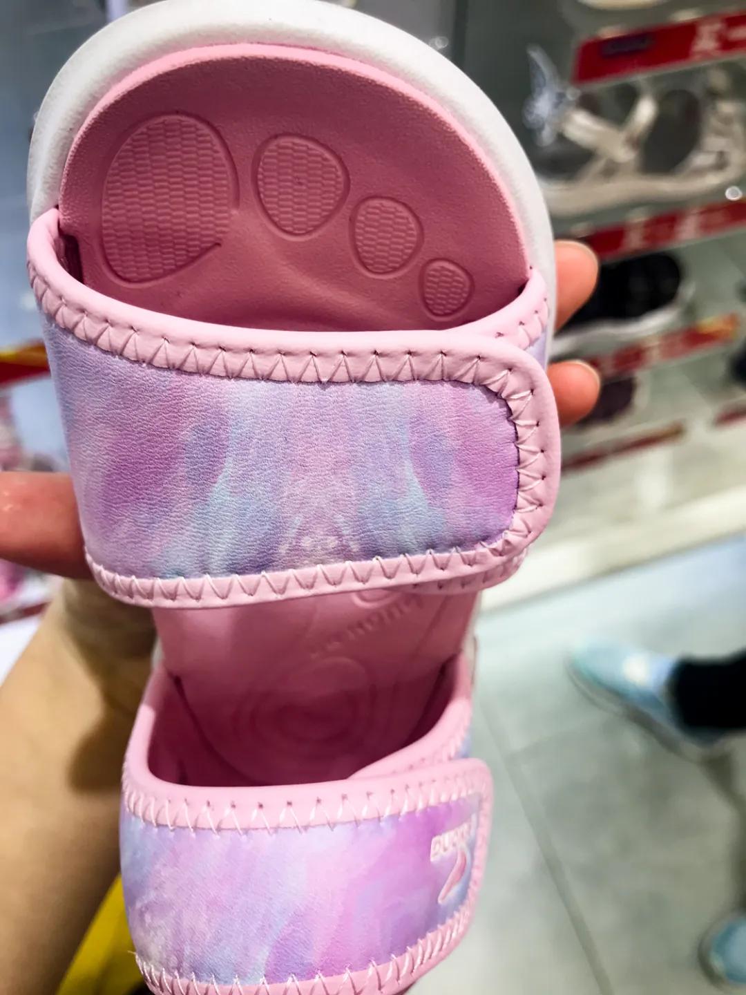 儿童穿哪种凉鞋比较好测评,关爱宝宝从脚开始