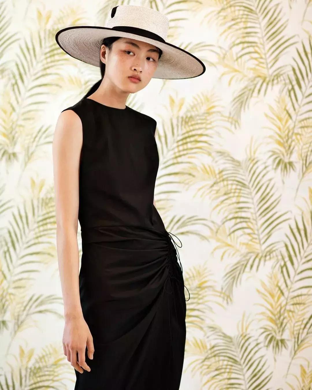 极简衣橱基础内搭,如何打造十年不过时的衣橱搭配